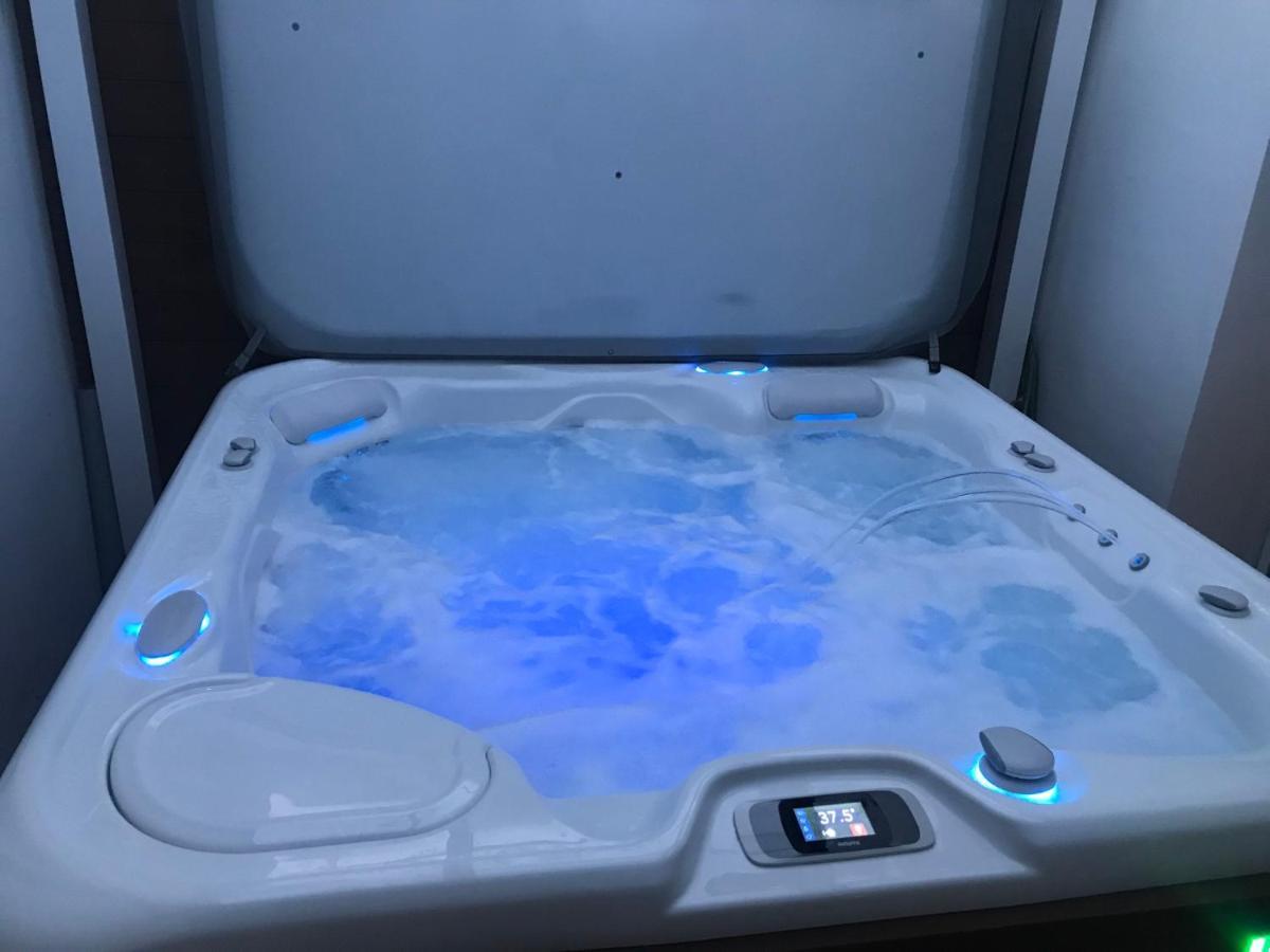 La Maison De La Dune - Jacuzzi 1ère Séance Offerte - Piscine Chauffée Avec Abri Amovible - Située à 200m, Accès Direct Par Le Bois - Borne Ve Maison d'hôtes La Couarde-sur-Mer